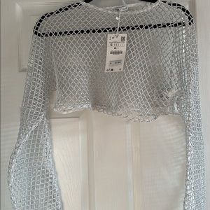 Metallic thread mesh top